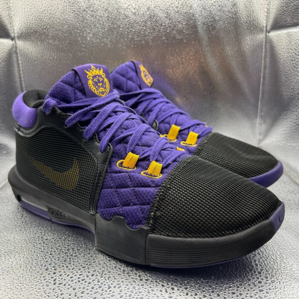 Size 9.5 Nike LeBron Witness 8 Lakers Purple Mens‎ Basketball Shoes FB2239-001